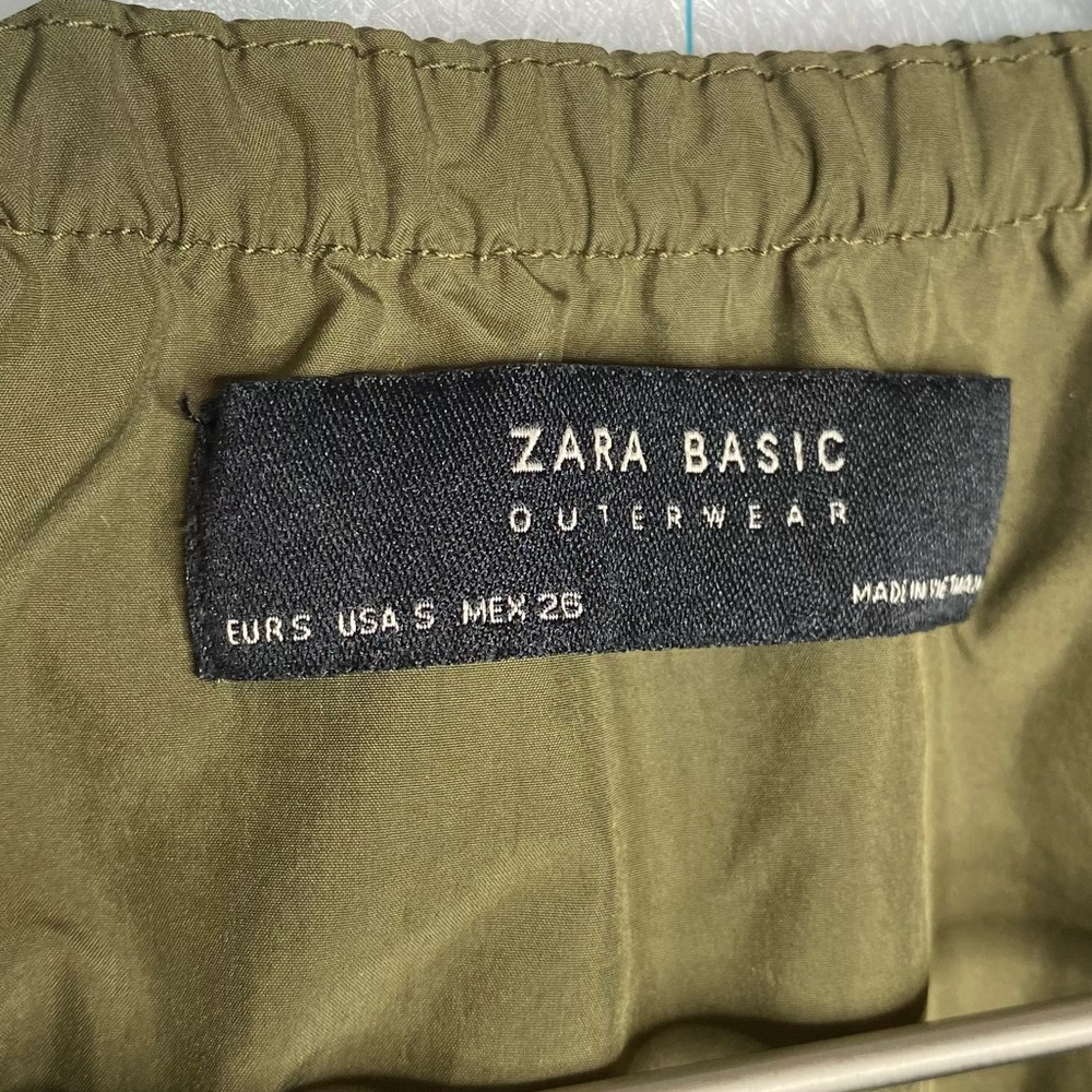 Zara Basic Army Green Light Jacket Size Small - image 3